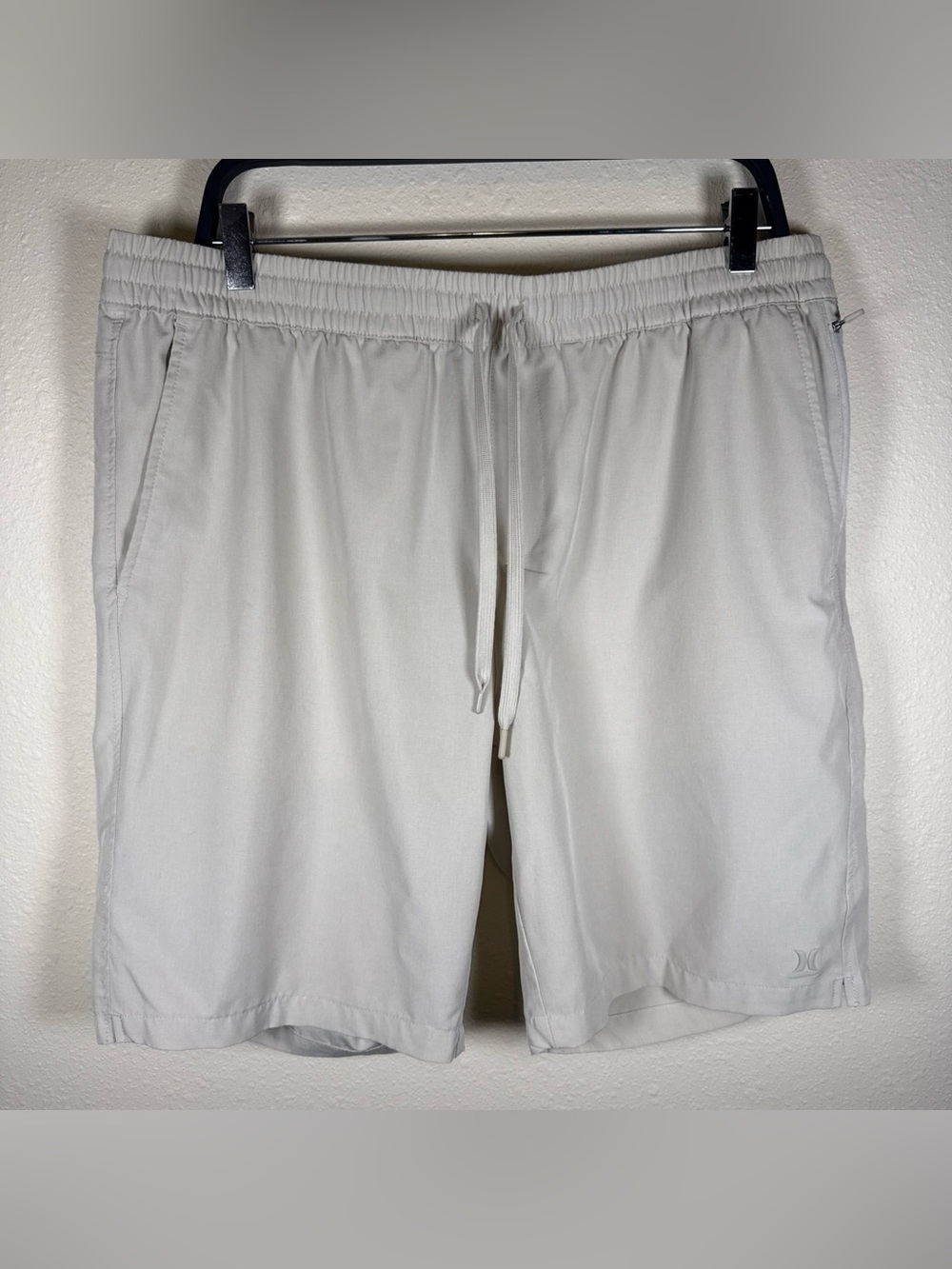 Hurley Men’s Golf Walking Shorts Active Cream XL Elastic Waist